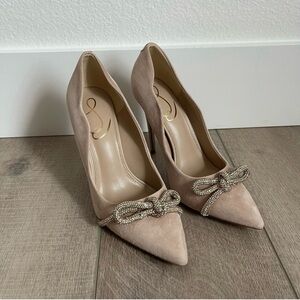 SAM EDELMAN Nude Suede Bow Pump Heels